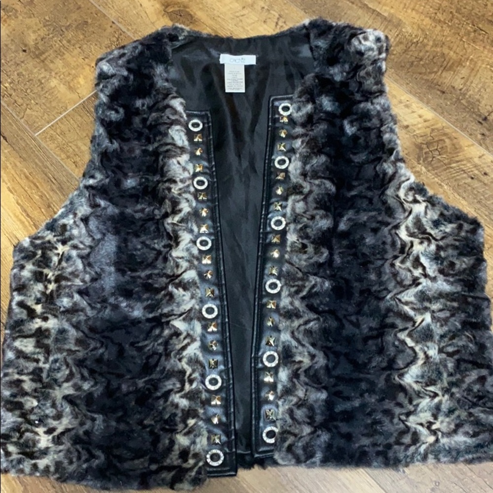 Caché fur vest